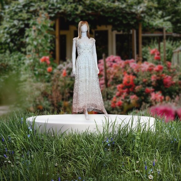 Bridal Gown - Picture 14 of 16